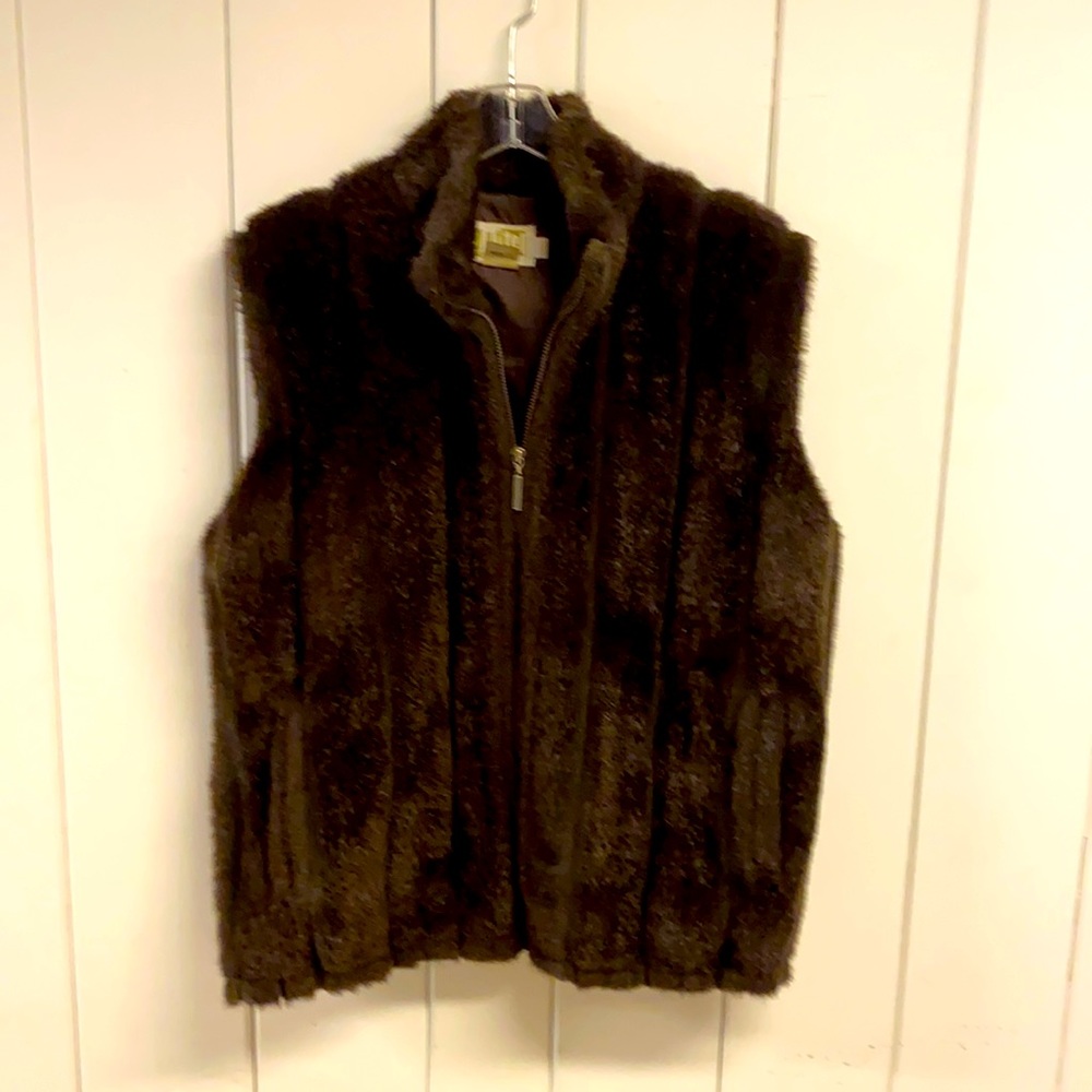 Brown vest faux fur